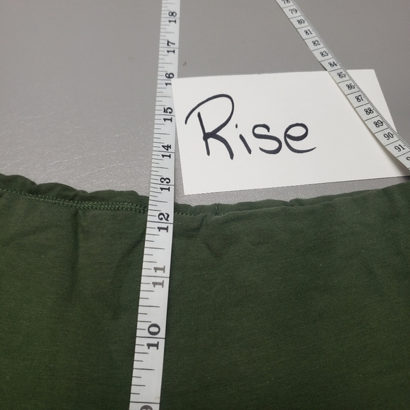 secret treasures green high rise shorts women's size XS 0-2 - Picture 7 of 9